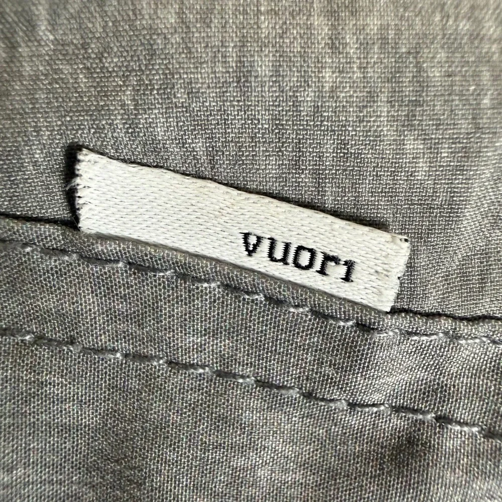 Vuori Mens Grey Striped Board Shorts Size L Performance Stretch Swim Trunks